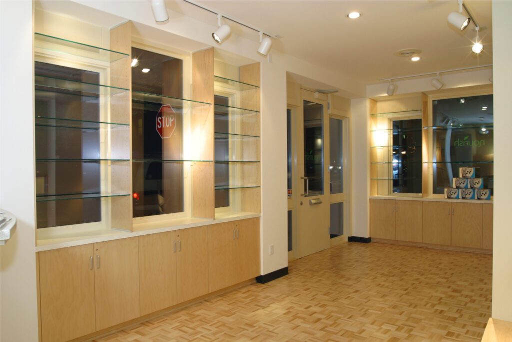Clean Room With Effective Lightning